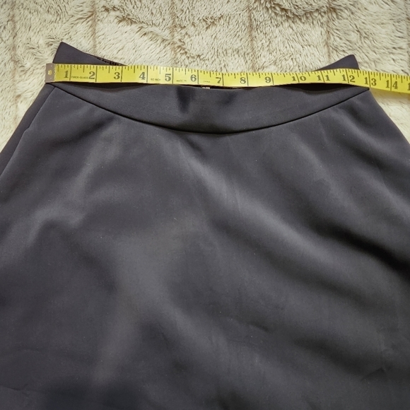 SIZE 4 skirt A-line Flared  Black color BANANA REPUBLIC - Picture 8 of 11